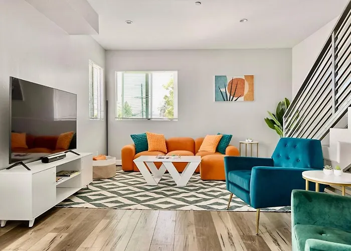 Fun Midcity New Home Sleeps 10 Near Usc Dtla Expo